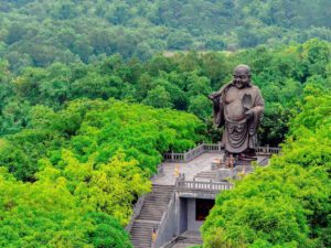 Kinh-nghiem-du-lich-chua-bai-dinh-ninh-binh-10