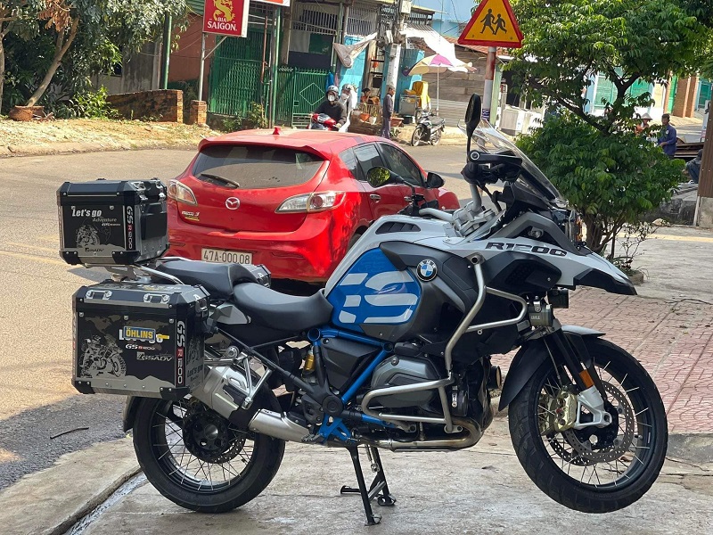 The-cost-of-renting-a-big-motorcycle-in-hanoi