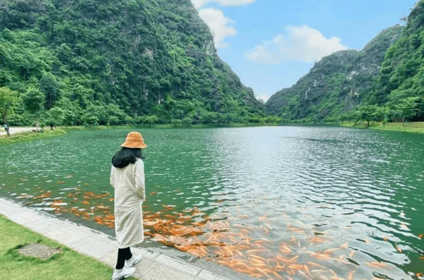 Things-to-do-in-ninh-binh-culturephamtravel-12