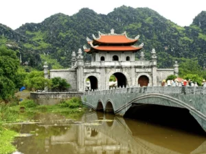 Things-to-do-in-ninh-binh-culturephamtravel-6