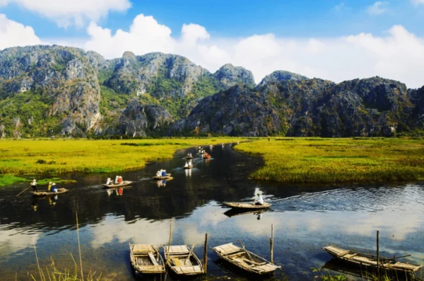 Things-to-do-in-ninh-binh-culturephamtravel-7