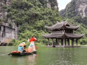 Things-to-do-in-ninh-binh-culturephamtravel-9