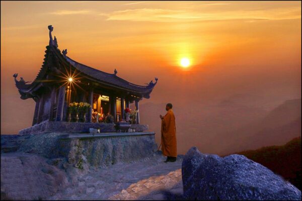 Hinh-anh-ha-noi-ninh-binh-yen-tu-ha-noi-chua-huong