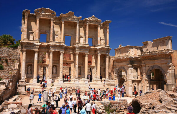 Thu-vien-ephesus-2